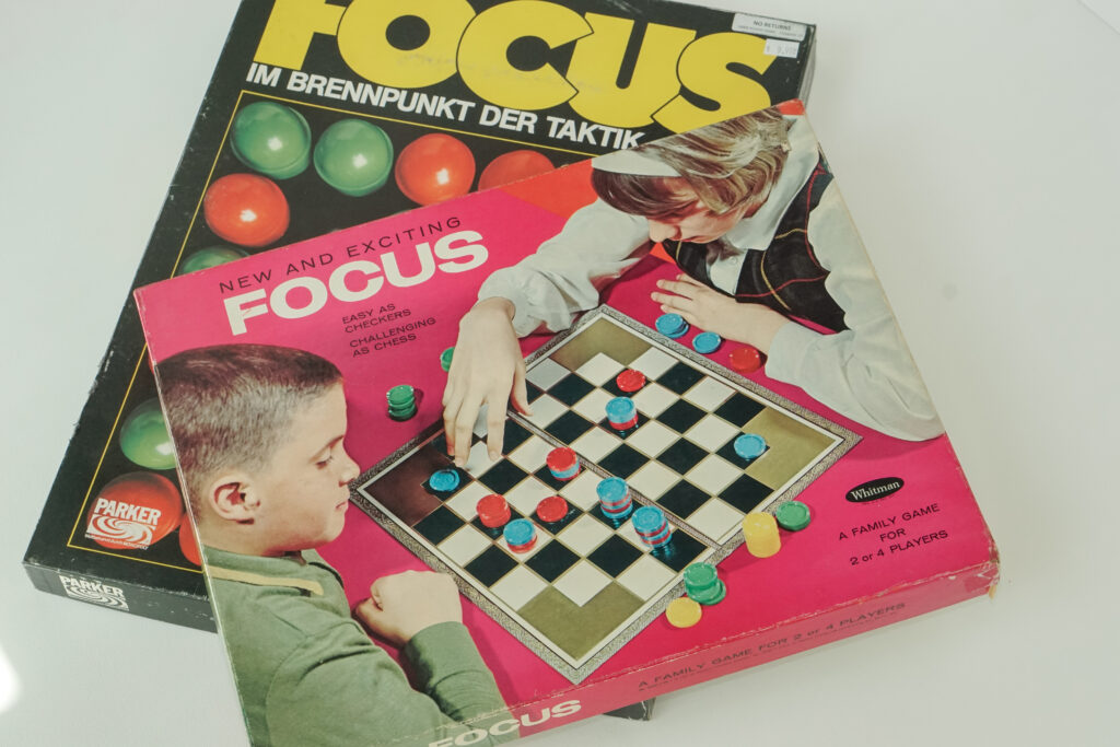 Focus by Sid Sackson. Image taken by authors.